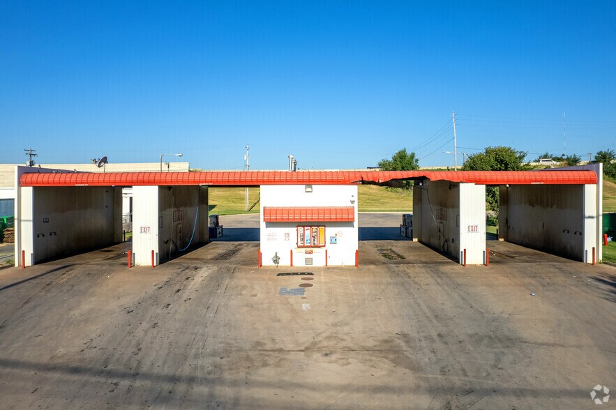 2926 NE 63rd St, Oklahoma City, OK à vendre - Photo de l’immeuble – Image 3 sur 5