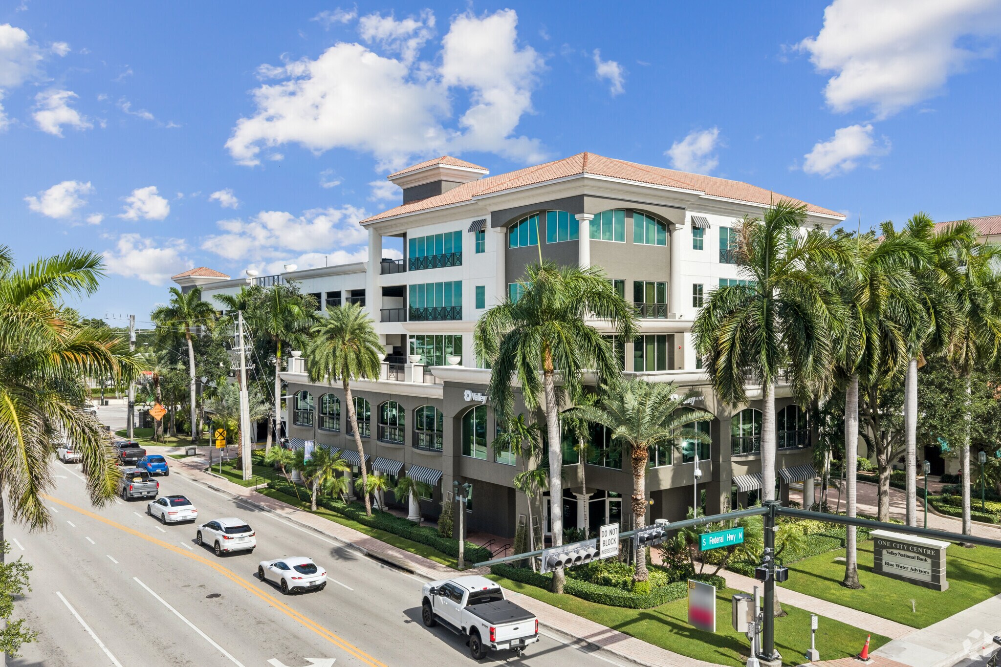1 N Federal Hwy, Boca Raton, FL à louer Photo de l’immeuble– Image 1 sur 11