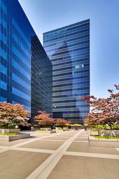 2080 Century Park E, Los Angeles, CA à louer - Photo de l’immeuble – Image 2 sur 11