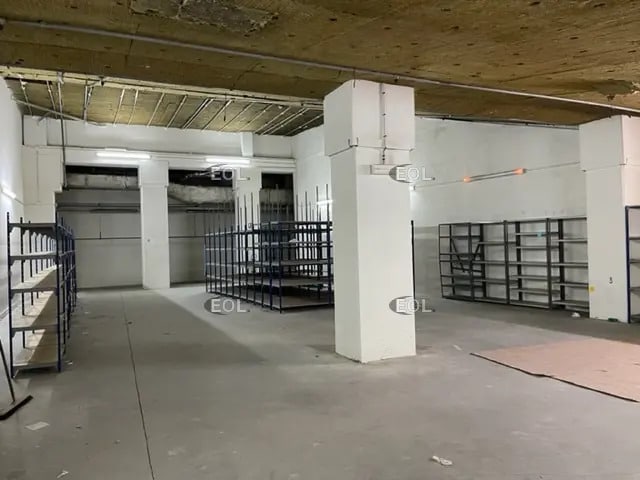 Local d'activités dans Paris à vendre - Photo de l’immeuble – Image 3 sur 5