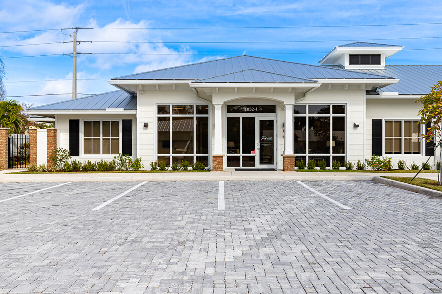 1052 SE Ocean Blvd, Stuart, FL à louer - Photo de l’immeuble – Image 3 sur 5