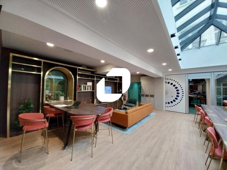 18 Rue De Calais, Paris à louer - Photo de l’immeuble – Image 3 sur 7