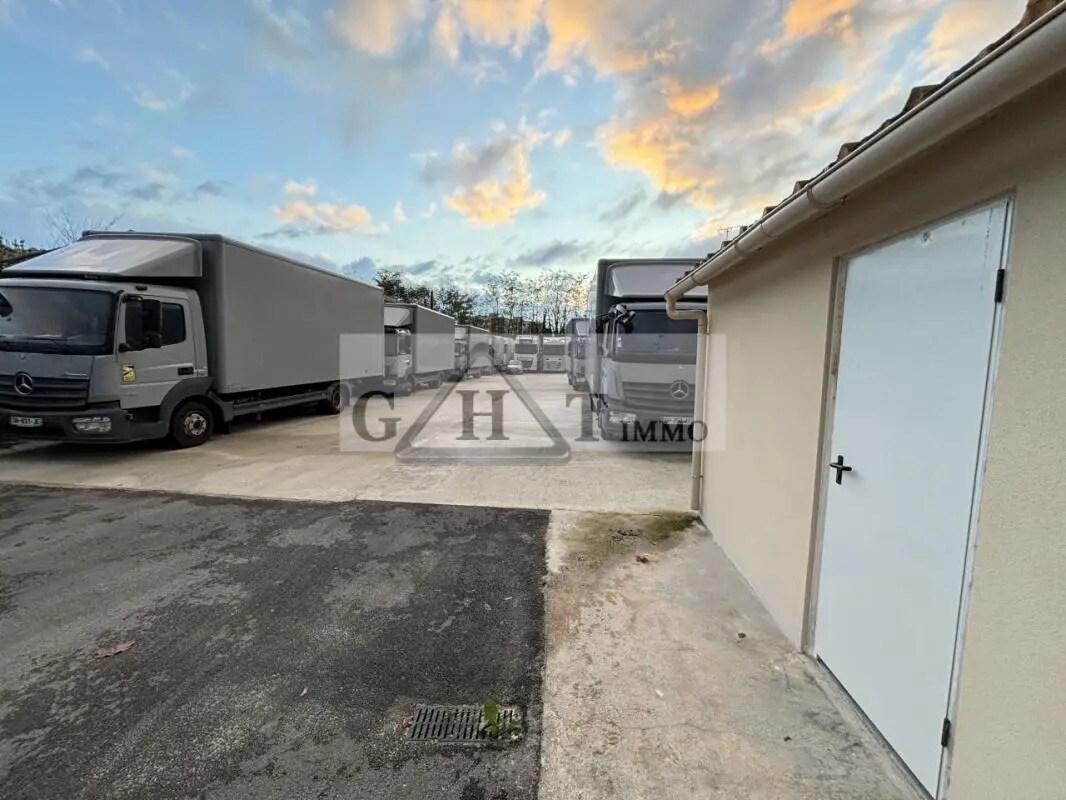 Industriel/Logistique dans Viry-Châtillon à vendre Photo de l’immeuble– Image 1 sur 6