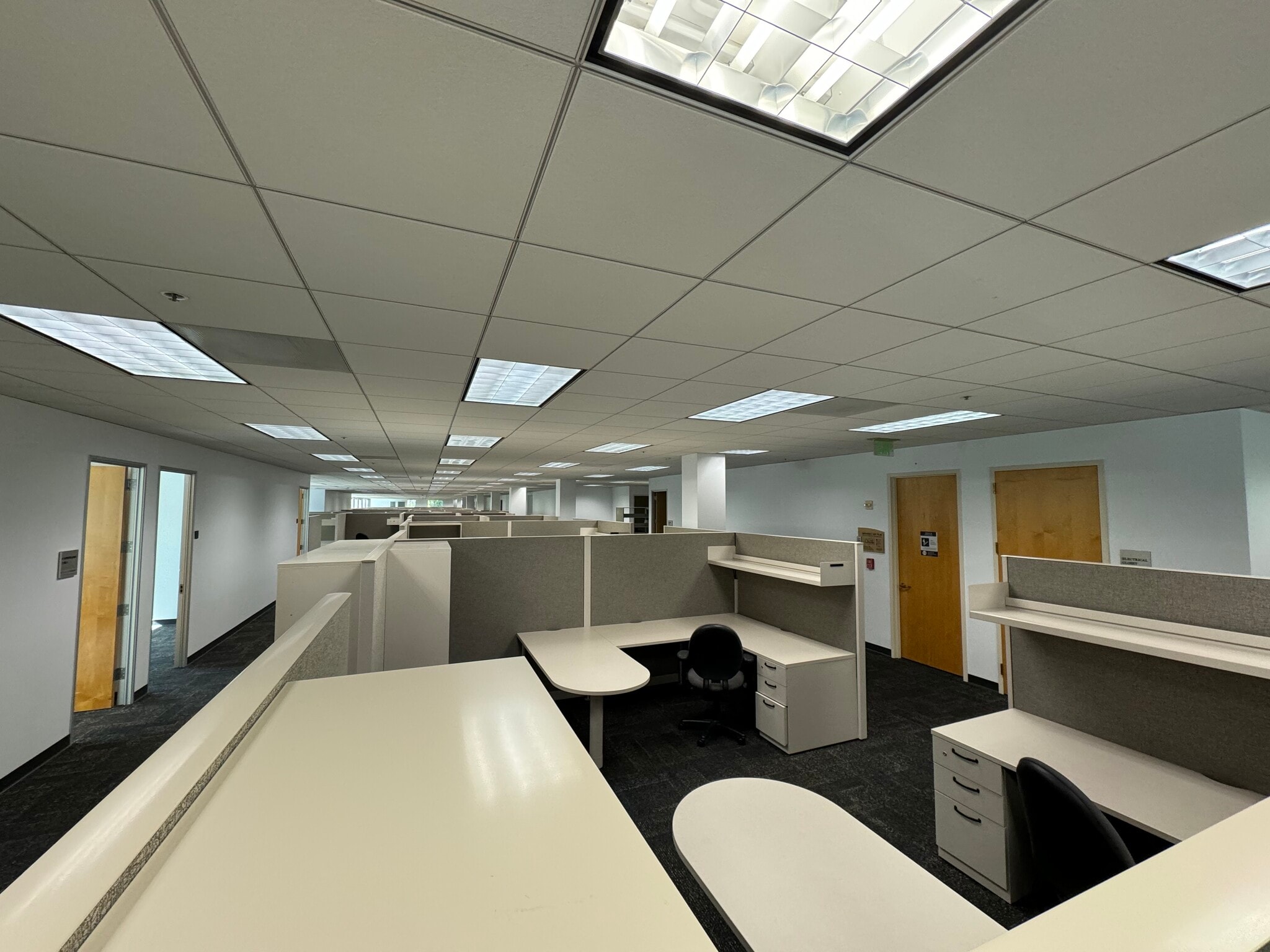 21688 Gateway Center Dr, Diamond Bar, CA à louer Photo intérieure– Image 1 sur 5