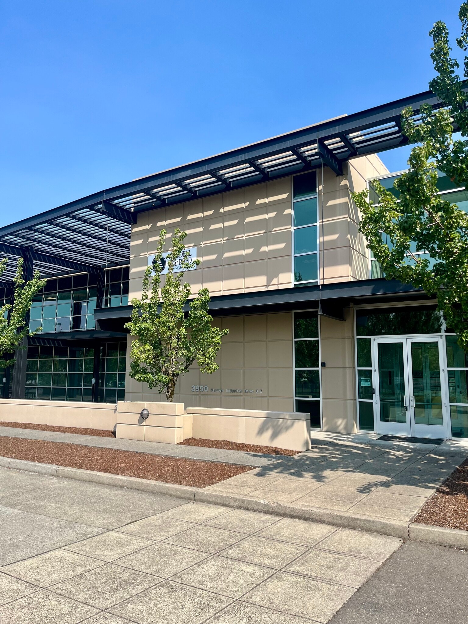 3950 Fairview Industrial Dr SE, Salem, OR à louer Photo intérieure– Image 1 sur 16