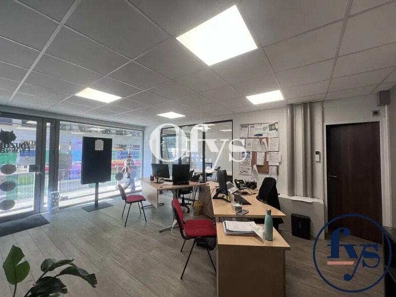 Bureau dans Lyon à louer - Photo de l’immeuble – Image 2 sur 10