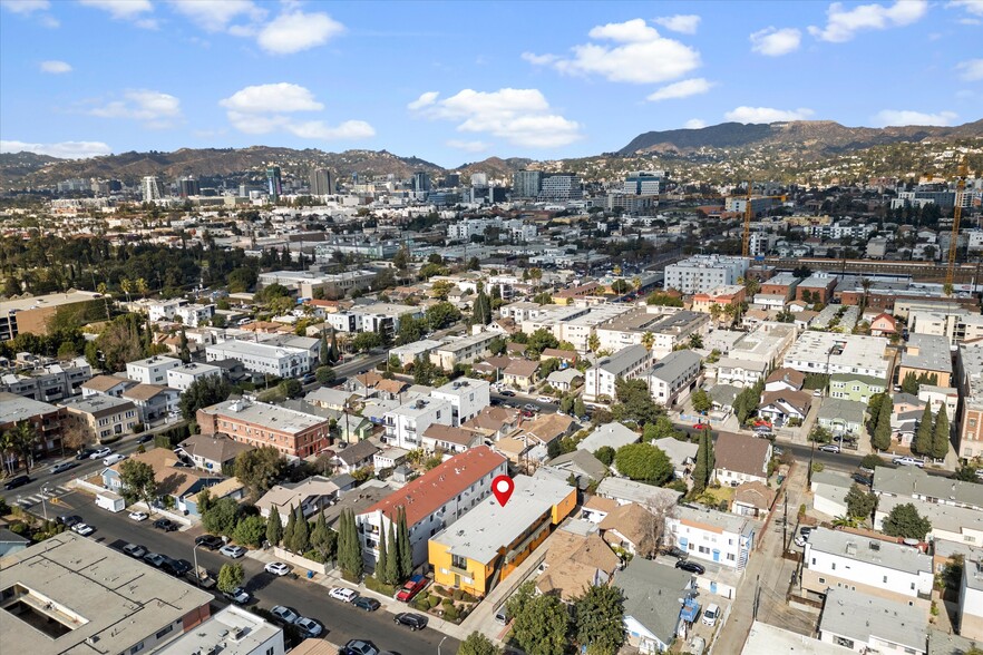 5527 Barton Ave, Los Angeles, CA à vendre - Photo de l’immeuble – Image 2 sur 41