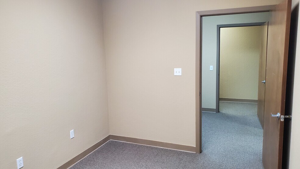 151 Park Ave, League City, TX à louer - Photo intérieure – Image 3 sur 11