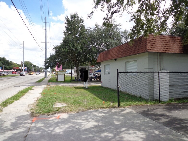 1904 W Waters Ave, Tampa, FL à vendre - Photo de l’immeuble – Image 3 sur 22