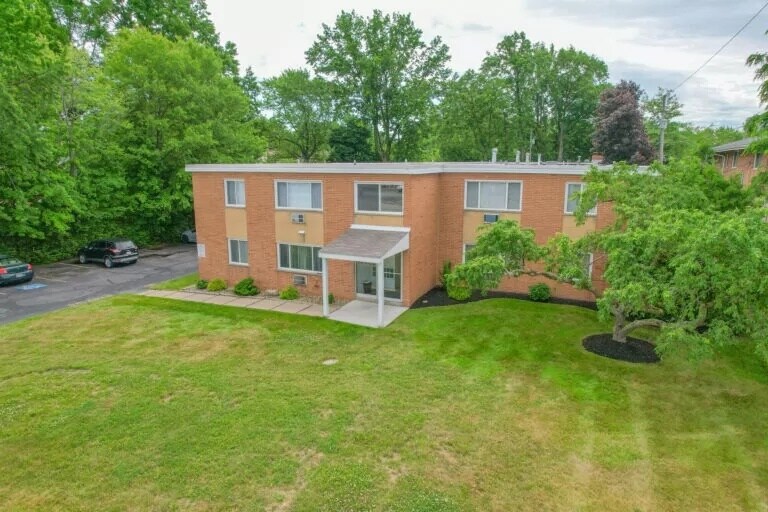 30600 Euclid Ave, Wickliffe, OH à vendre - Photo de l’immeuble – Image 1 sur 15