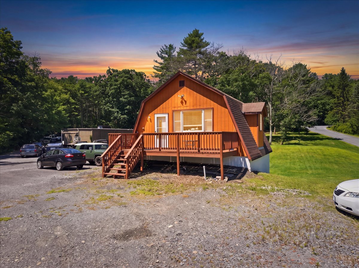 111 Mountain Springs Rd, Milford, PA à vendre Photo de l’immeuble– Image 1 sur 119