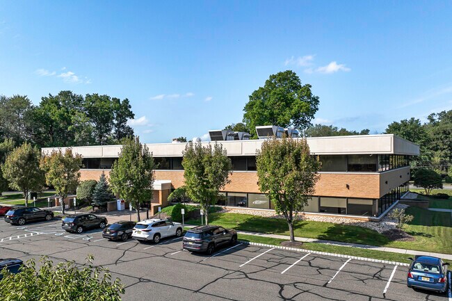 Plus de détails pour 330 Passaic Ave, Fairfield, NJ - Bureau à louer