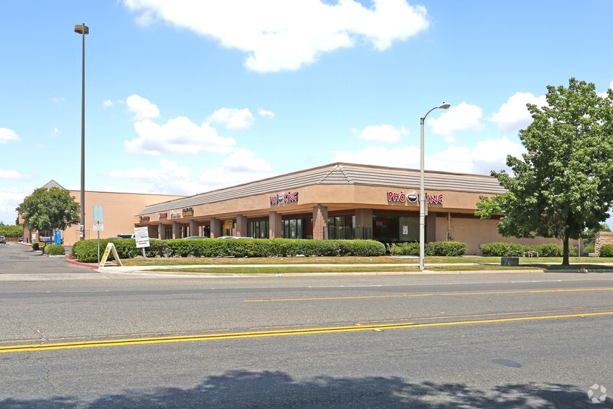 1424-1550 N Ben Maddox Way, Visalia, CA à louer - Photo de l’immeuble – Image 3 sur 7