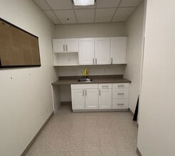 2075 Kennedy Rd, Toronto, ON à louer Photo intérieure– Image 2 sur 4