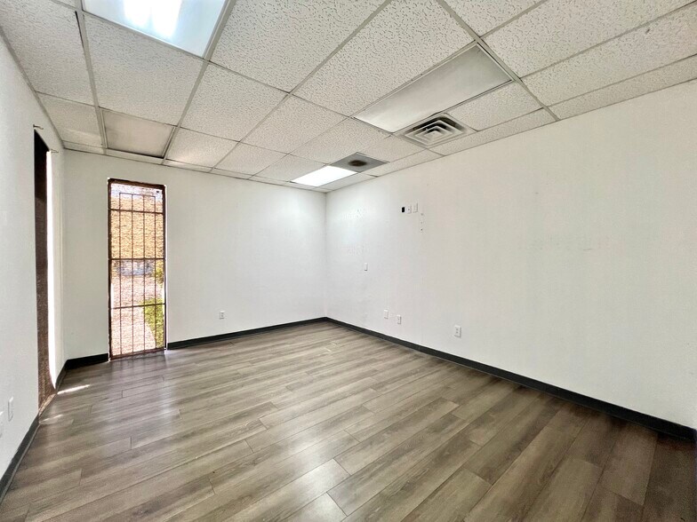 3425 NW 73rd Ave, Miami, FL à louer - Photo de l’immeuble – Image 2 sur 22