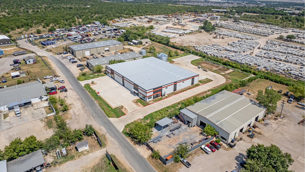 8602 Lava Hill Rd, Austin, TX à louer - Photo de l’immeuble – Image 3 sur 15