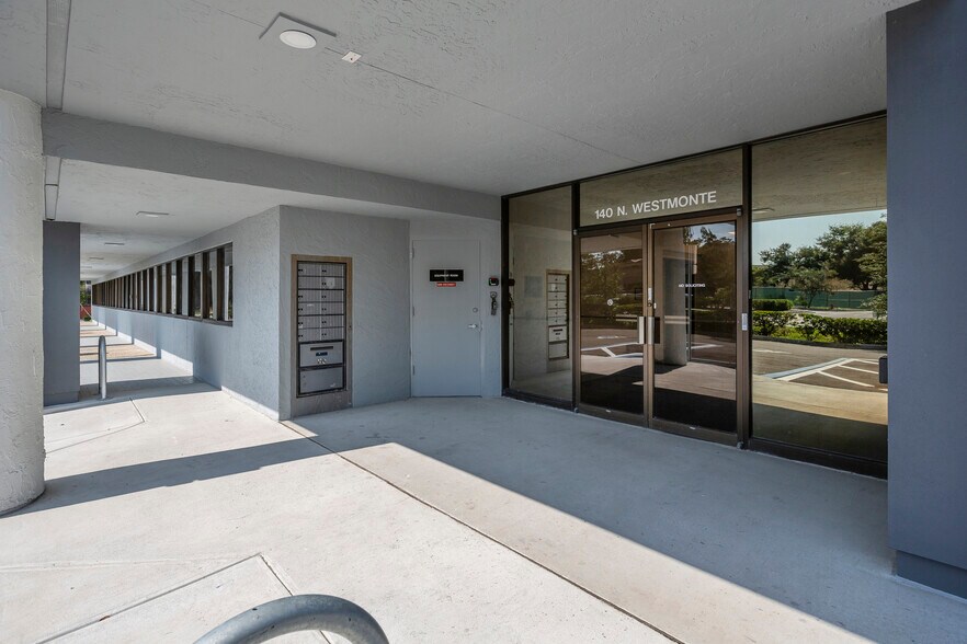 140 N Westmonte Dr, Altamonte Springs, FL à louer - Photo de l’immeuble – Image 2 sur 32