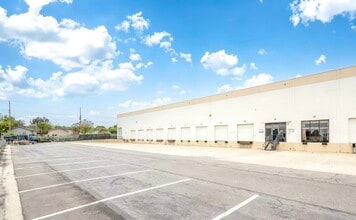 5455 E La Palma Ave, Anaheim, CA à louer Photo intérieure– Image 2 sur 26