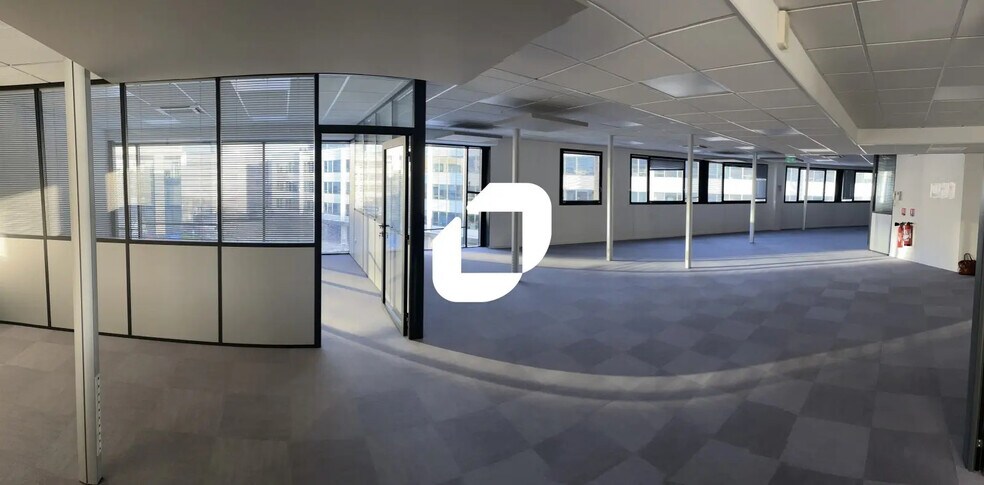 Bureau dans Reims à louer - Photo de l’immeuble – Image 2 sur 5