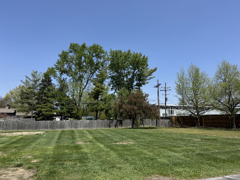 142 Sagamore Pky W, West Lafayette, IN à vendre - Photo de l’immeuble – Image 3 sur 7