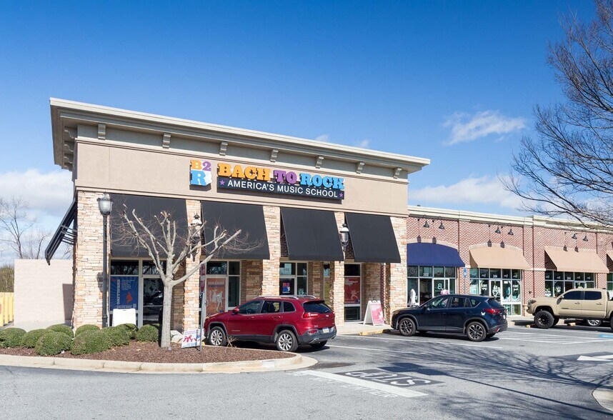 3130 Mathis Airport Pky, Suwanee, GA à louer - Photo de l’immeuble – Image 3 sur 4