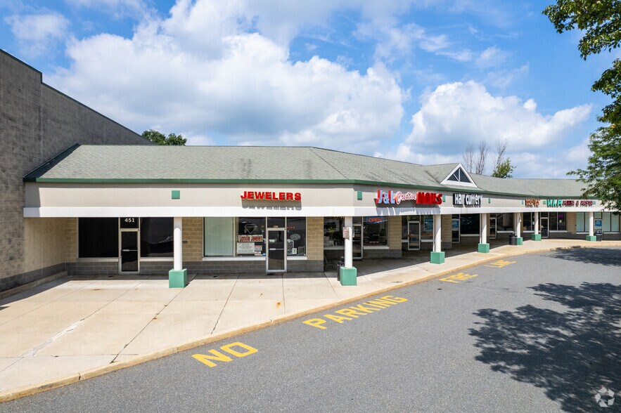 447-499 E Uwchlan Ave, Chester Springs, PA à louer - Photo de l’immeuble – Image 3 sur 10