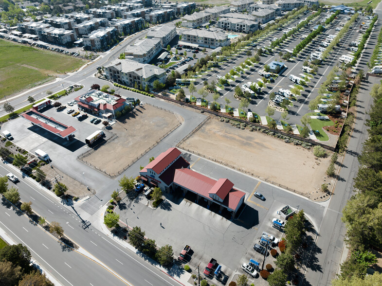 1201 E Prater Way, Sparks, NV à vendre - Photo de l’immeuble – Image 2 sur 5
