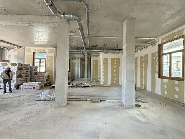 Plus de détails pour 21 Rue De La Soie, Villeurbanne - Local commercial à louer