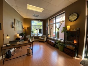 237 S Cedar St, Summerville, SC à louer Photo intérieure– Image 1 sur 12