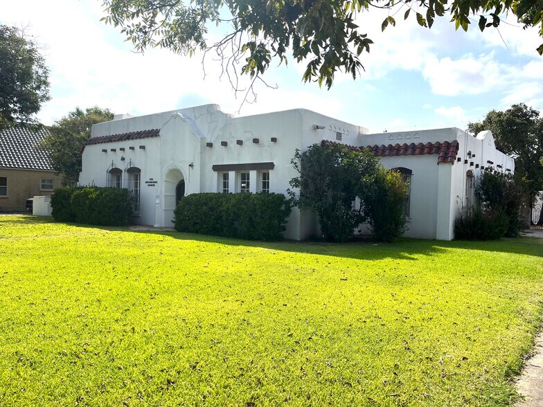 233 W Twohig Ave, San Angelo, TX à vendre - Photo principale – Image 1 sur 15