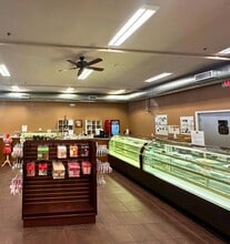 211 N Main St, Bryan, TX à louer Photo intérieure– Image 2 sur 8