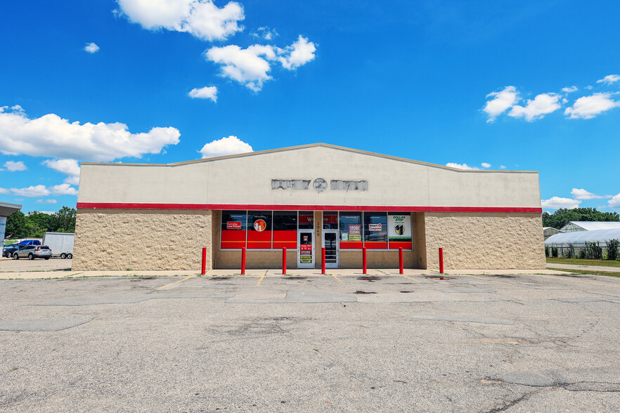 3040 Eastern Ave SE, Grand Rapids, MI à louer - Photo de l’immeuble – Image 1 sur 2