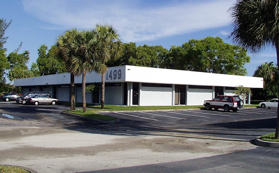 1499 Forest Hill Blvd, West Palm Beach, FL à louer - Photo de l’immeuble – Image 1 sur 6