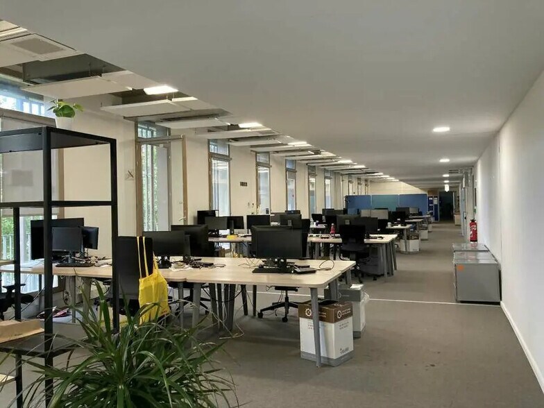 Bureau dans Bordeaux à louer - Photo de l’immeuble – Image 1 sur 16