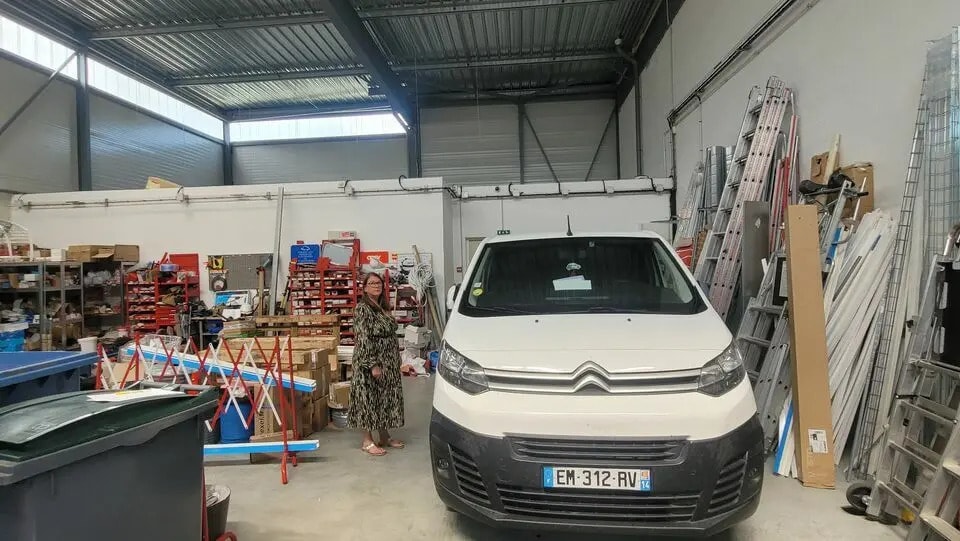 Local d’activités dans Rouen à louer - Photo de l’immeuble – Image 2 sur 9