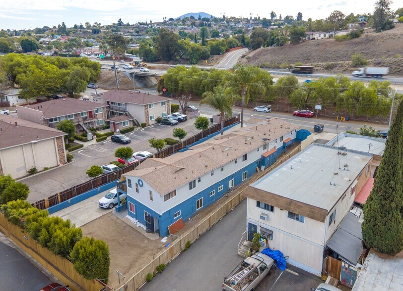 9922-9934 Buena Vista Dr, Spring Valley, CA à vendre - Photo de l’immeuble – Image 3 sur 18