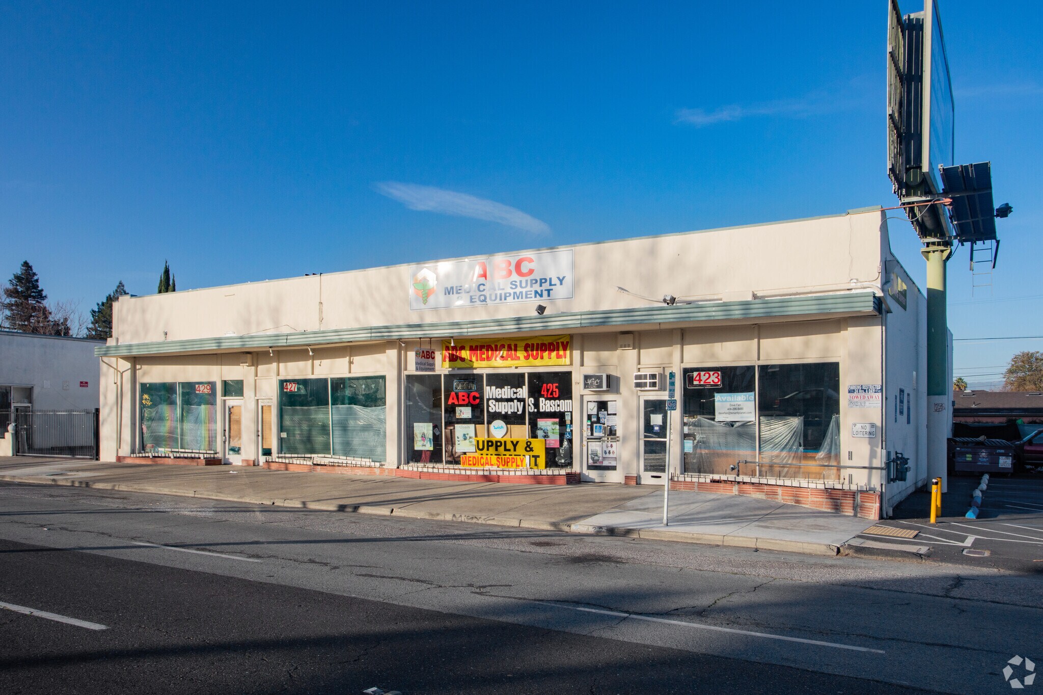 423-427 S Bascom Ave, San Jose, CA à louer Photo de l’immeuble– Image 1 sur 26