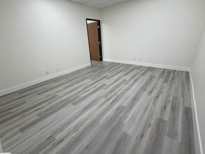 337 N Vineyard Ave, Ontario, CA à louer Photo intérieure– Image 1 sur 3