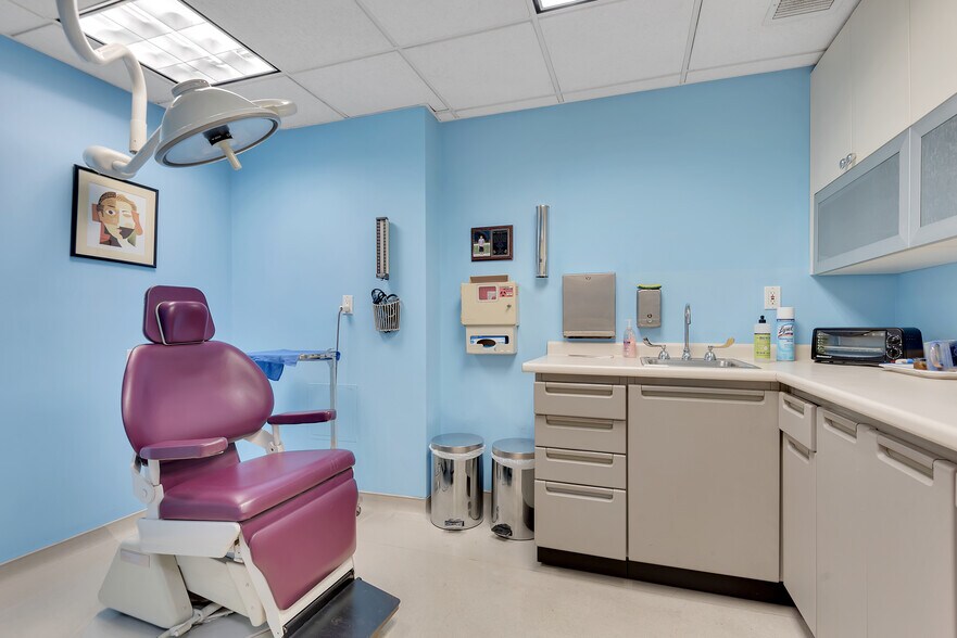 900 Park Ave, New York, NY à vendre - Photo de l’immeuble – Image 3 sur 7