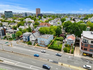 Plus de détails pour 422 McGrath Hwy, Somerville, MA - Logement à vendre