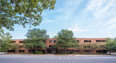 809-810 Gleneagles Ct, Towson, MD à louer Photo de l’immeuble– Image 1 sur 1