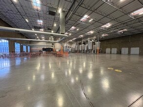 925 National Dr, Sacramento, CA à louer Photo intérieure– Image 1 sur 5