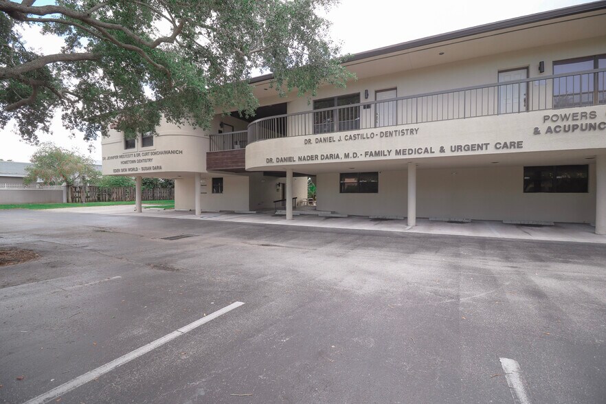 10625 N Military Trl, Palm Beach Gardens, FL à louer - Photo de l’immeuble – Image 3 sur 4
