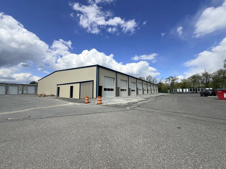 21 Hagerty Blvd, West Chester, PA à louer - Photo de l’immeuble – Image 2 sur 4