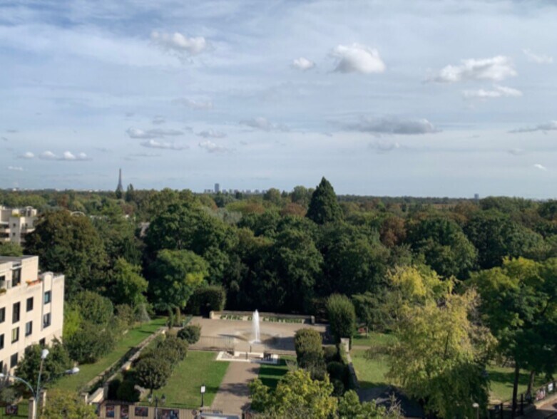 Bureau dans Suresnes à louer - Photo de l’immeuble – Image 2 sur 4