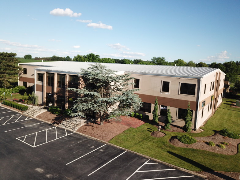1249 Cocoa Ave, Hershey, PA à louer - Photo de l’immeuble – Image 1 sur 17