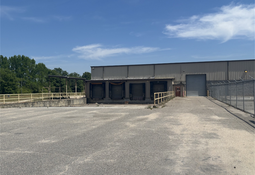 100 Industrial Rd, Red Springs, NC à louer - Photo de l’immeuble – Image 2 sur 10
