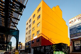 Plus de détails pour 6527 Roosevelt Ave, Woodside, NY - Bureau/Local commercial à louer