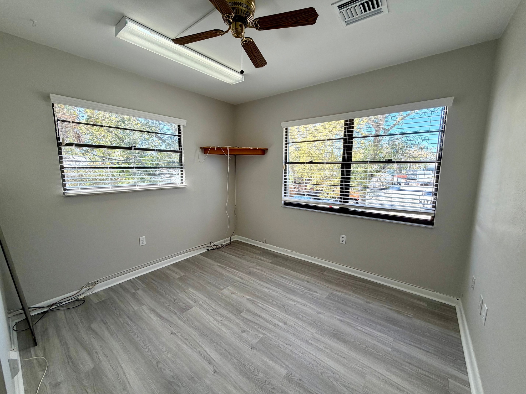 2027 Manatee Ave, Bradenton, FL à louer Photo intérieure– Image 1 sur 3