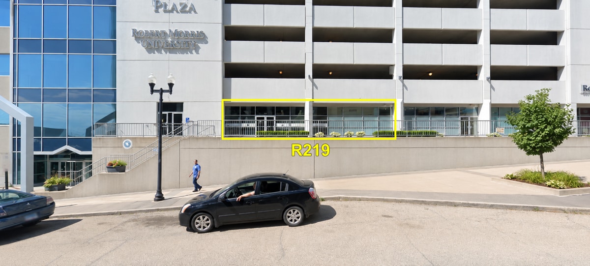 211 Fulton St, Peoria, IL à louer Photo intérieure– Image 1 sur 2